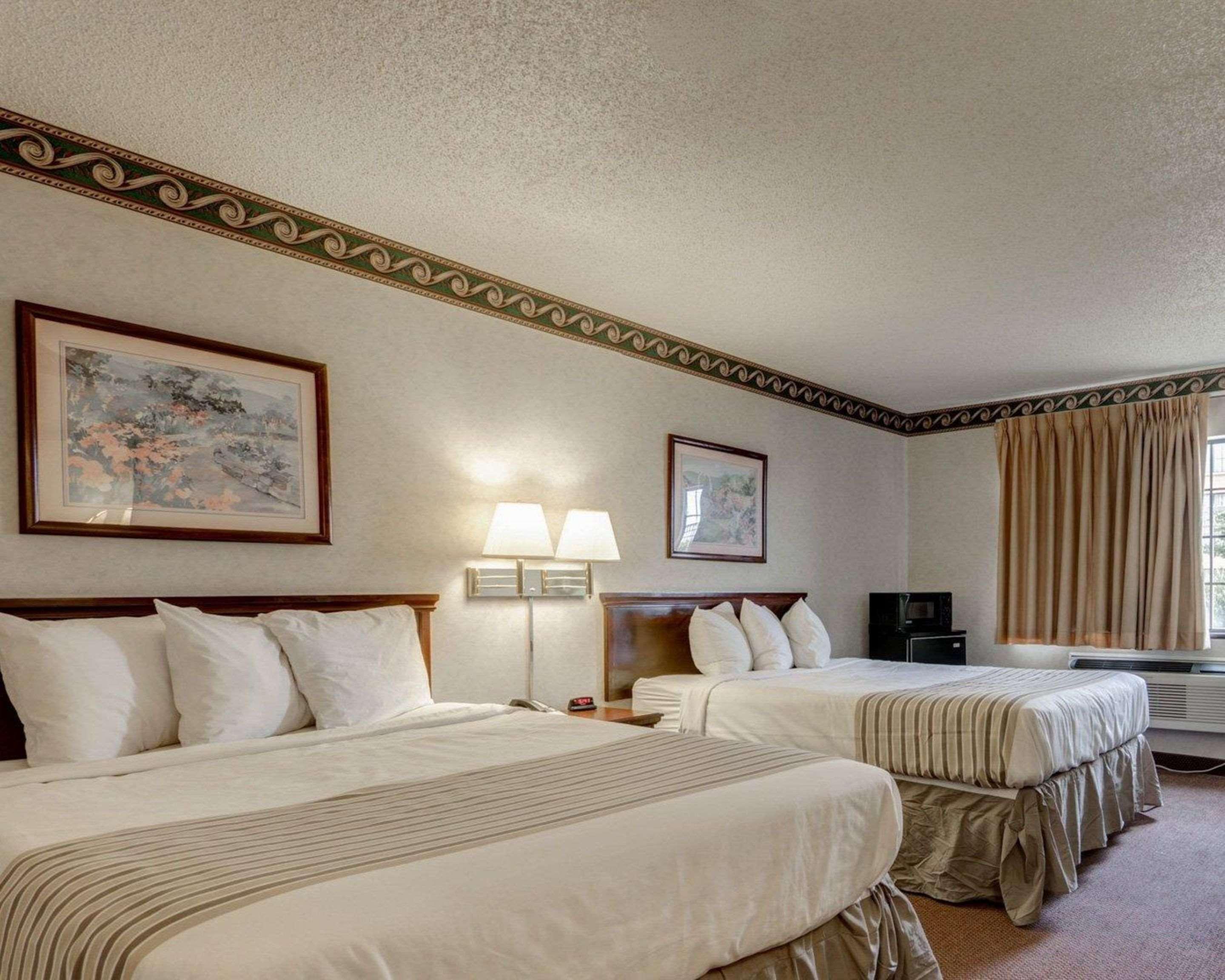 אל פאסו Econo Lodge Inn & Suites מראה חיצוני תמונה