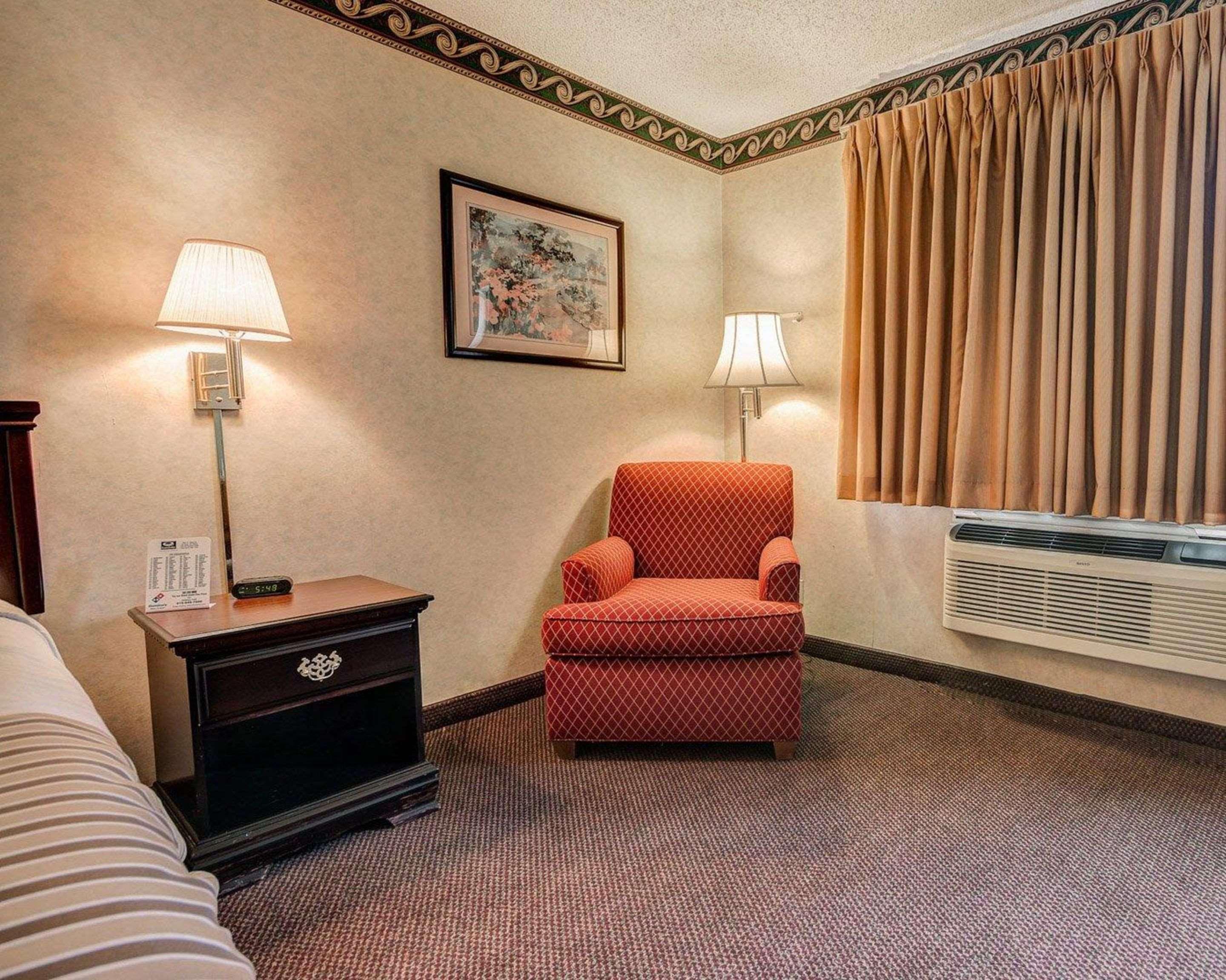 אל פאסו Econo Lodge Inn & Suites מראה חיצוני תמונה
