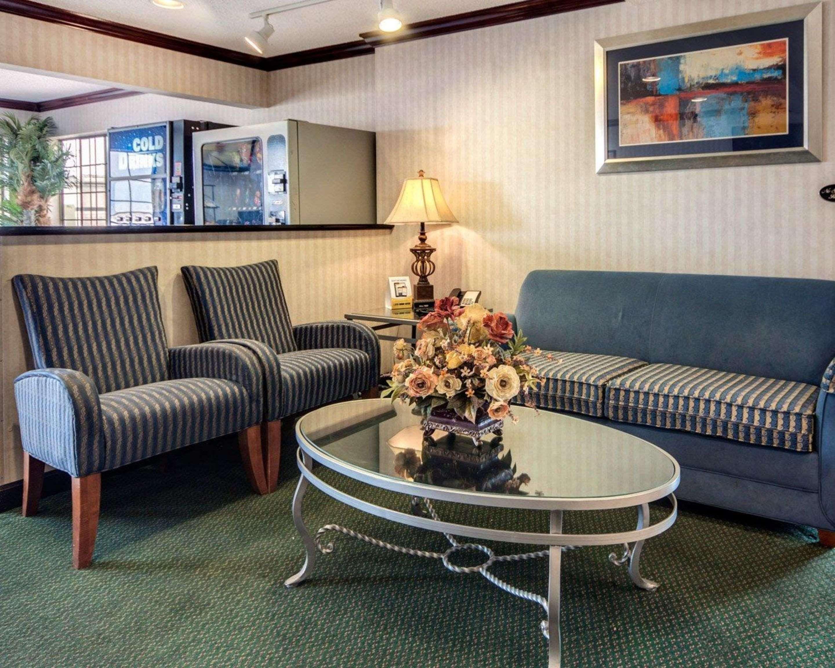 אל פאסו Econo Lodge Inn & Suites מראה חיצוני תמונה