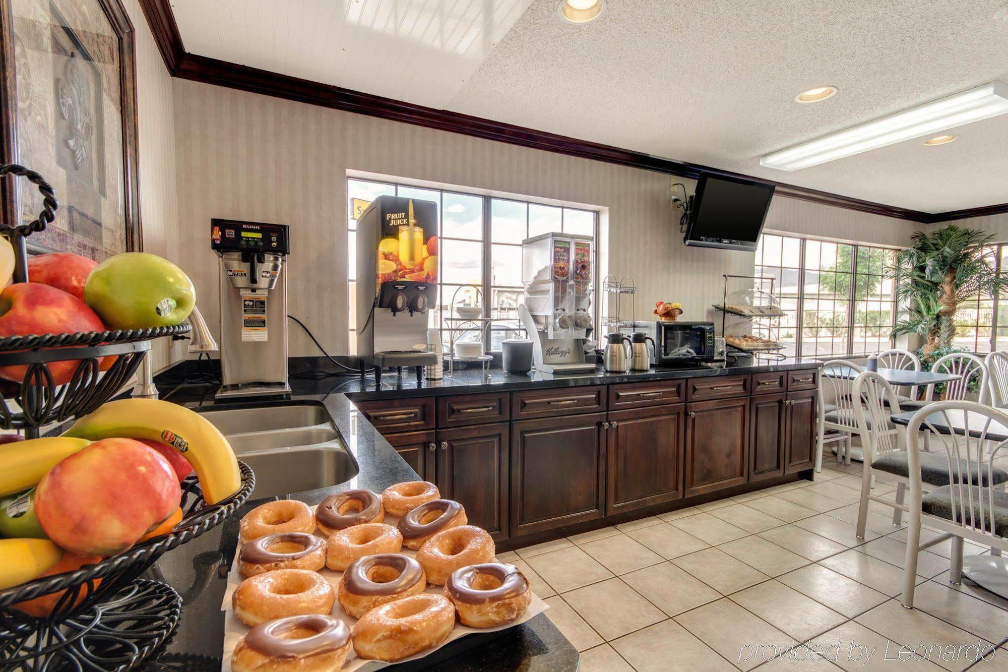 אל פאסו Econo Lodge Inn & Suites מראה חיצוני תמונה