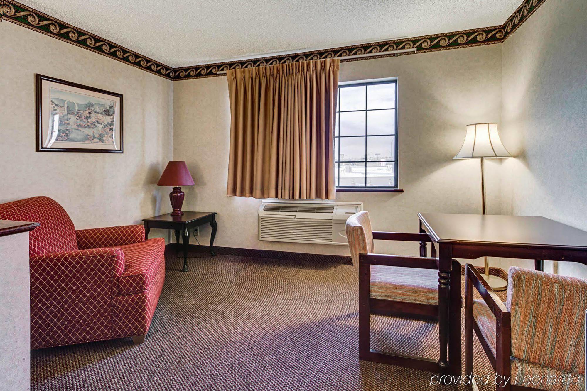 אל פאסו Econo Lodge Inn & Suites מראה חיצוני תמונה